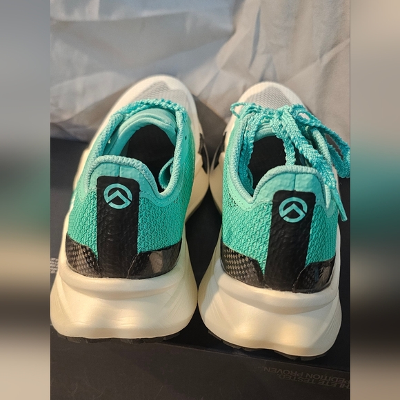 The North Face Summit VECTIV Pro Shoes White Seafoam Women SZ 8.5 New No Box Top - Picture 4 of 7